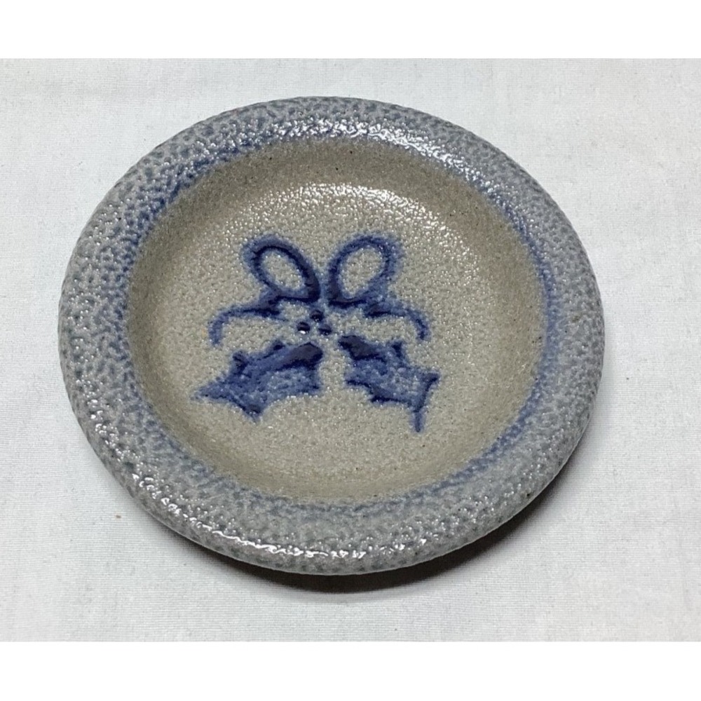 Vtg Rowe Pottery Works Smal1 4" Salt-Glazed Stoneware Plate w/Blue Holly 1992
